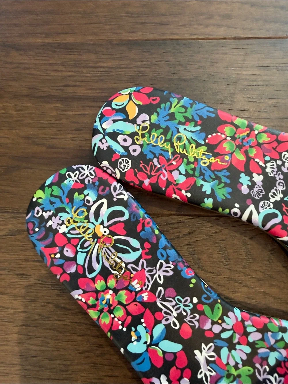 Lilly Pulitzer good size